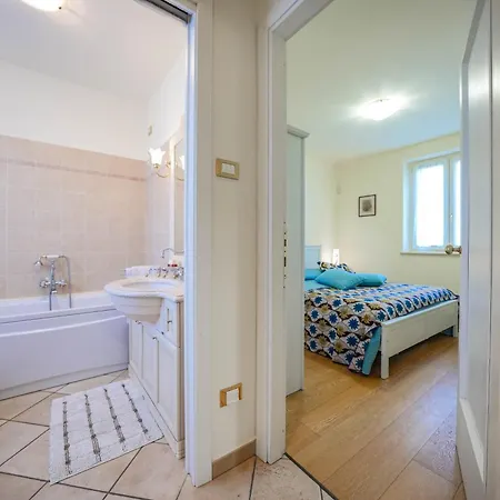 Romantico Nel In Fronte Acquardens 컨트리하우스